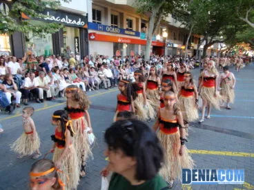 25 Carrozas de Dénia 2011 – Comparsa de Camp Roig