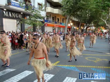 26 Carrozas de Dénia 2011 – Comparsa de Camp Roig