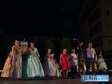 26 Entrega de bastón de la Falla Darrere del Castell en el Día del Fallero 2011