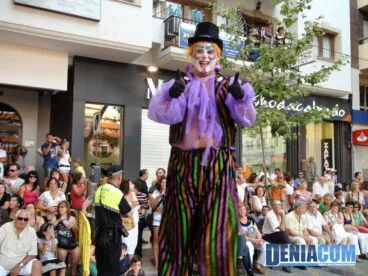 39 Carrozas de Dénia 2011 – Comparsa infantil de baix la Mar