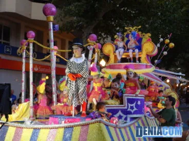 43 Carrozas de Dénia 2011 – Carroza infantil de baix la Mar – Primer Premio