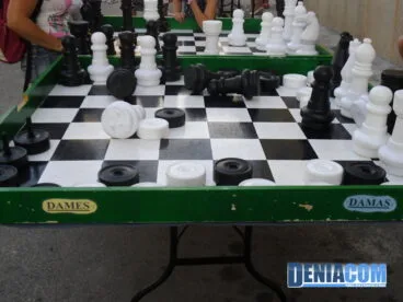 Ajedrez Gigante y Damas