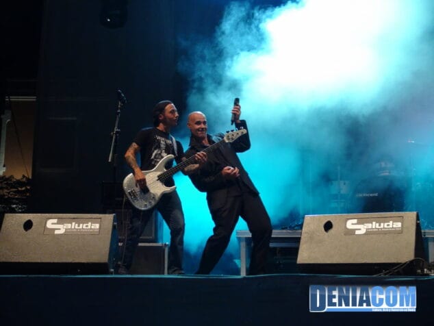 Alberto Comesaña actuando en Dénia