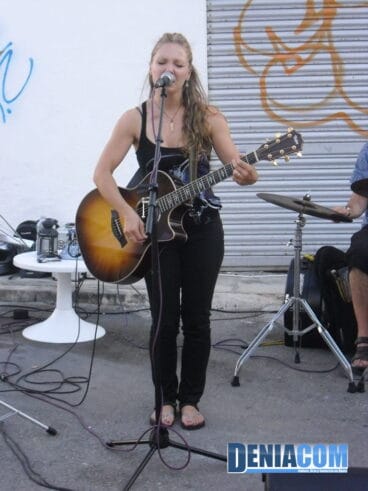 Cantante de The good the bad and the ugly