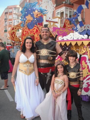 Cargos de la Falla Oeste 2012 en Carrozas