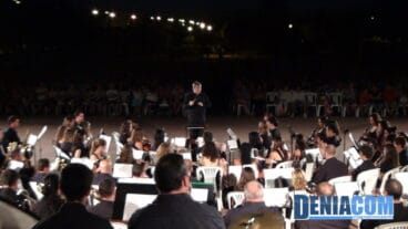 Frank de Vuyst dirige a la banda de Dénia