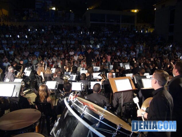 Concierto de Música Festera abarrotado de público