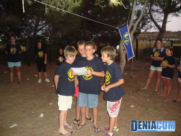 El campamento de Juniors San Antonio teletransporta a los niños hasta la prehistoria 12 Diversión y vivencias en el Campamento