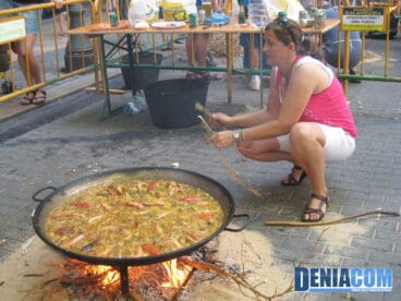 El concurso de paellas convoca a comparsas y asociaciones en la Calle Marqu’es de Campo