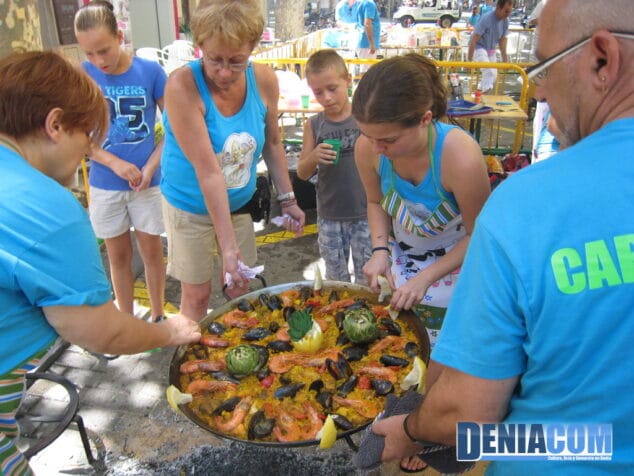 El concurso de paellas de San Roque transmite compañerismo y buen ambiente