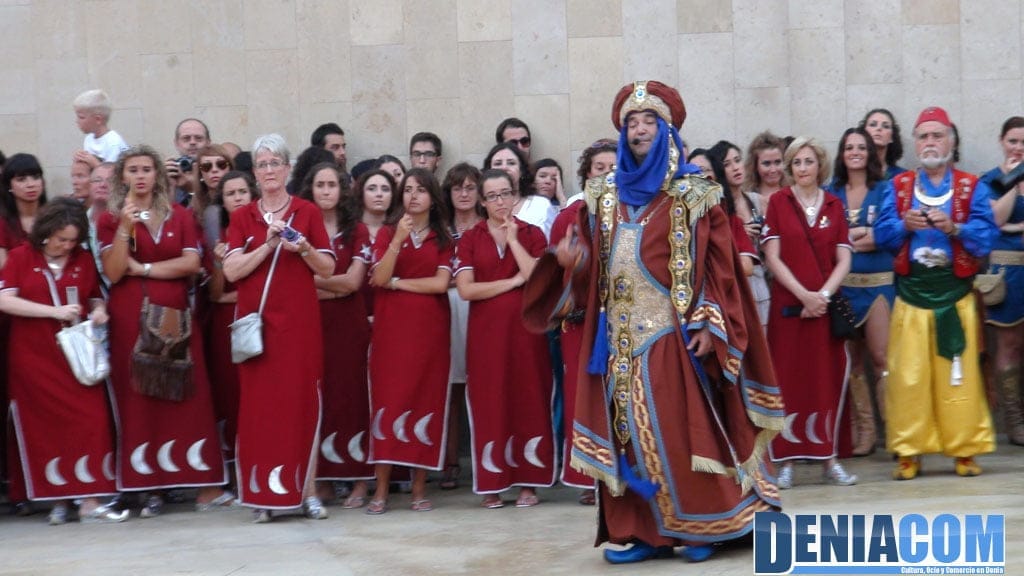 Embajador Moro realiza el espectáculo