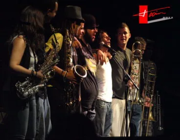 Felah Mengus en Concierto.