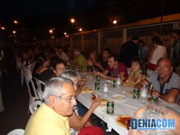 Gente en la Cocá de Sant Roc