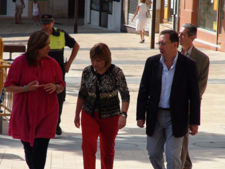 Isabel Bonig llega al Ayuntamiento de Dénia