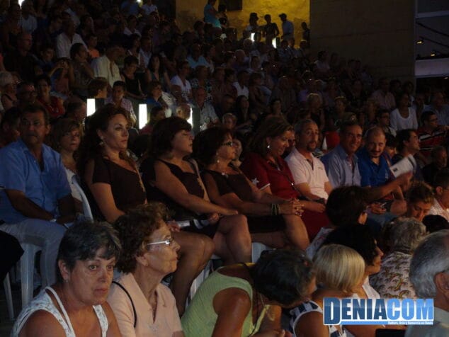 La Alcaldesa de Dénia y el Presidente de la AMMICC en el Concierto de Música Festera
