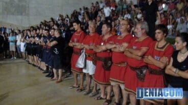 Las filàs desfilan en el Concierto de Bandas