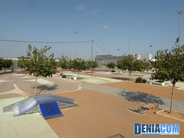 Las instalaciones deportivas de Madrigueres cuentan ya con una pista de Skate