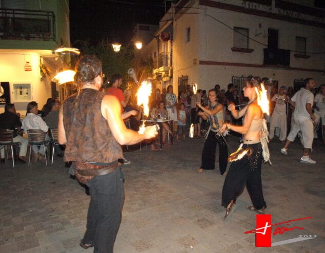 Malabares con fuego en la inaguración de la Flexió