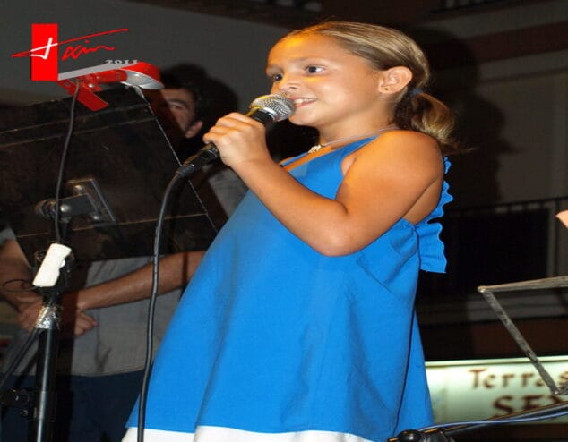 Para la libertad de Serrat interpretado por una dulce voz