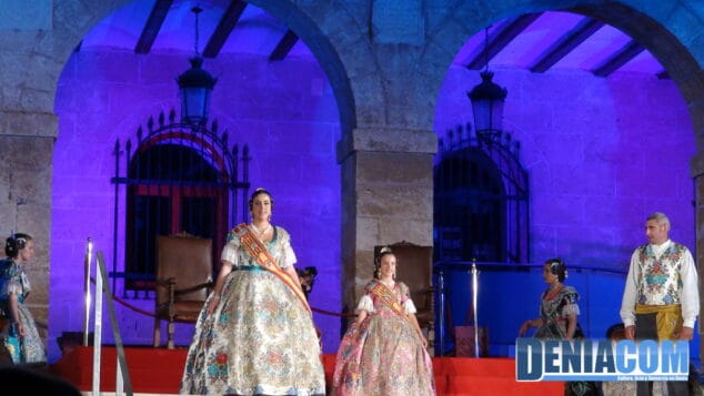 00 Anna Sobrecases y Ainhoa Flores Falleras Mayores de Dénia 2012