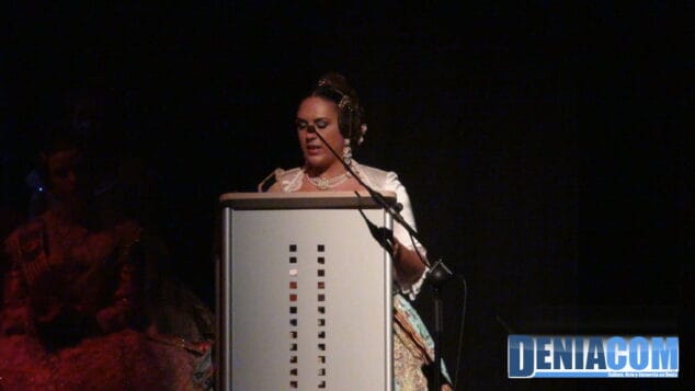 22 Joana Pous en la exaltación de su hermana Rosabel