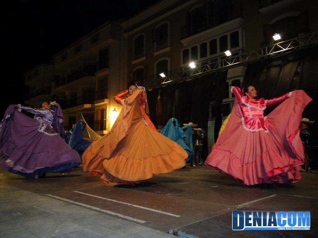 Mejicanas en la Mostra Internacional de Danza Folklórica