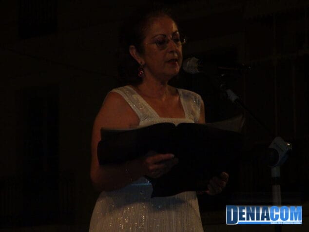 Presentadora de la Mostra Internacional de Danza Folklórica en Dénia