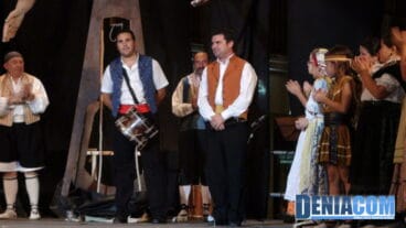 Tabalet i Dolçaina en la actuación de Dianium Dansa en Dénia