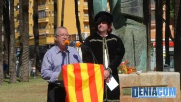 10 Josep Sendra y joanot Martorell en el bautizo de los gigantes de Dianium Dansa