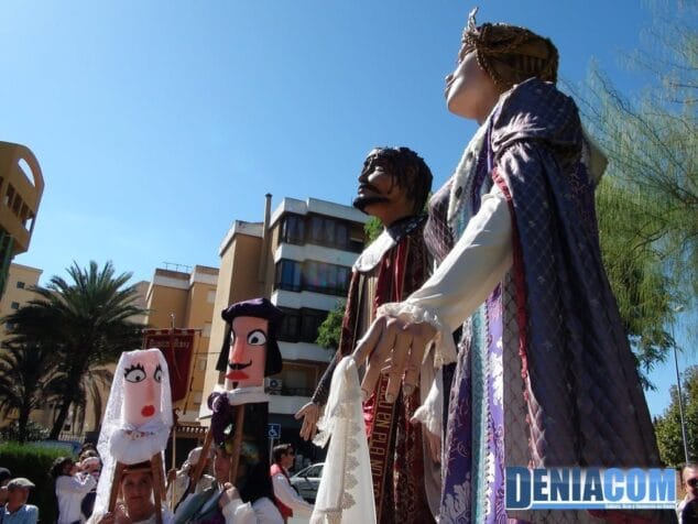 12 Los gigantes de Dianium Dansa Tirant y Carmesina en su bautizo