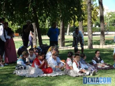 14 Niños viendo el bautizo de gigantes de Dianium Dansa