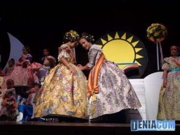27 Ainhoa Flores en la presentación infantil de la Falla Baix la Mar