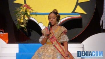 29 Astrid Pons en su presentación como Fallera Mayor de Baix la Mar