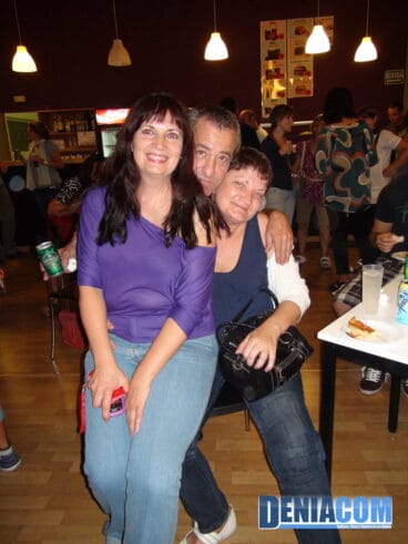 Asistentes a la fiesta de la ETC