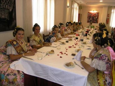 Paula Bertomeu en la comida de despedida de las Falleras Mayores de la Comunitat Valenciana