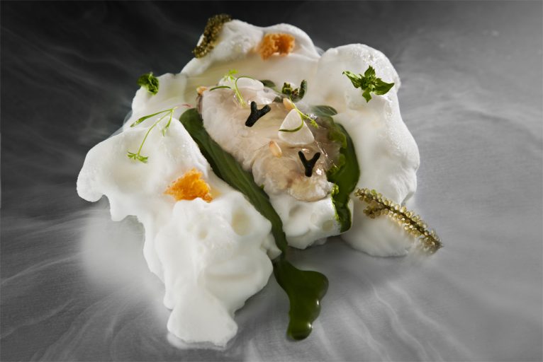 Quique Dacosta - Oyster with pesto