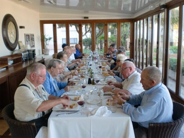 Comida en la Residencia gentileza del Hotel Los Ángeles