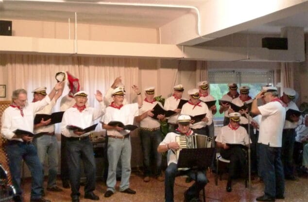 Concierto del grupo Shuimkoppen en la residencia Santa Lucía