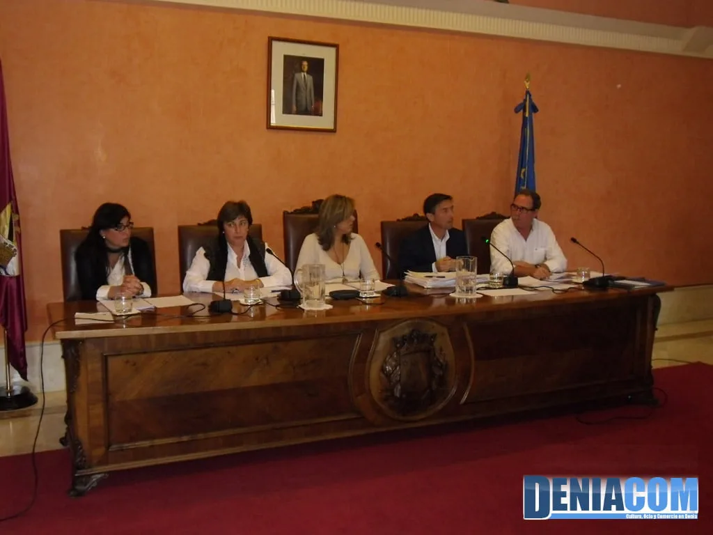 El pleno extraordinario de Dénia aprueba la subida de impustos El pleno extraordinario de Dénia aprueba la subida de impustos