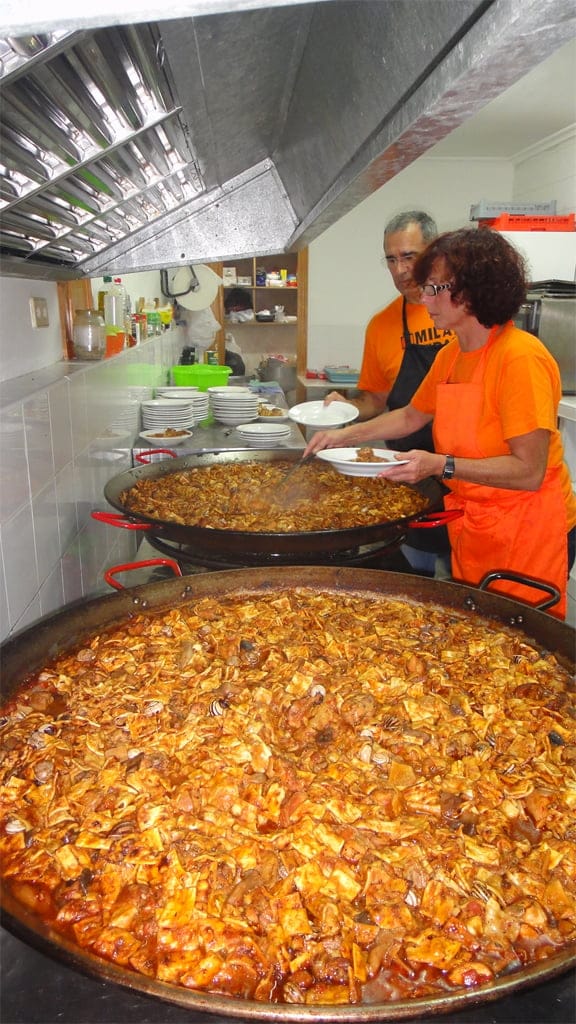 Gazpacho manchego en la Falla Centro Gazpacho manchego en la Falla Centro