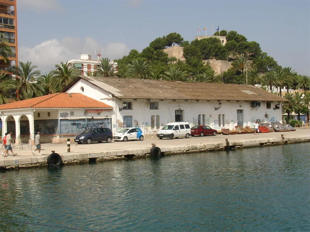 Lonja de Dénia - El ayuntamiento recibe una subvención para su rehabilitación Lonja de Dénia El ayuntamiento recibe una subvención para su rehabilitación