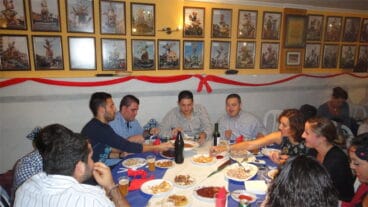 Los falleros del Centro celebran la fiesta cubana