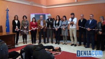 Perfomance de los alumnos de la ETC el Día Internacional contra la violencia de g´nero