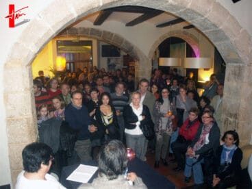 Público asistente a la presentación del libro de Inma Campos