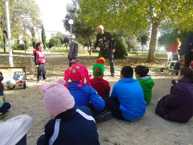 Intercambio solidario de juguetes en Torrecremada