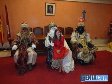 29 Ainhoa Flores con los Reyes Magos