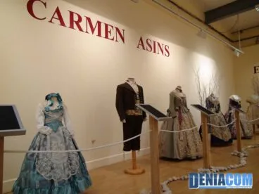 Exposición de trajes de Carmen Asins en Dénia