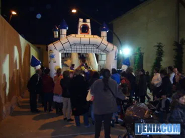 Hinchables en la visita de los Carteros Reales en Dénia