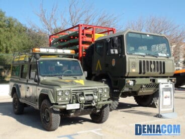 Exposición de vehículos de la UME en Dénia