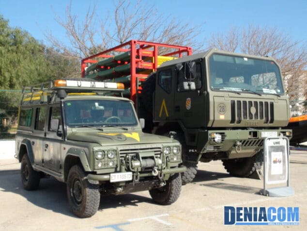 Exposición de vehículos de la UME en Dénia